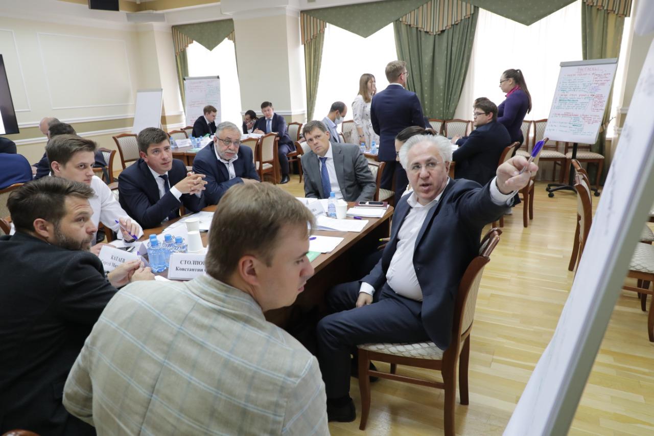 Рашид Исмаилов принял участие в стратегической сессии в Минприроды России