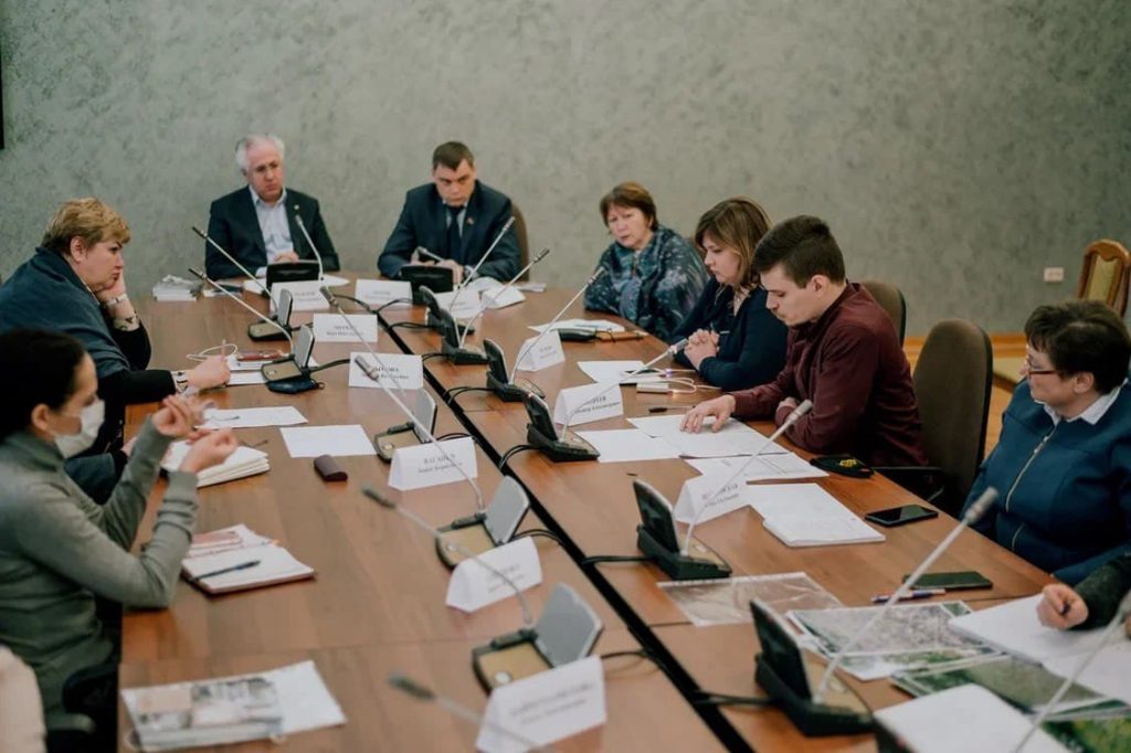В Законодательном Собрании обсудили развитие экологической культуры в Челябинской области