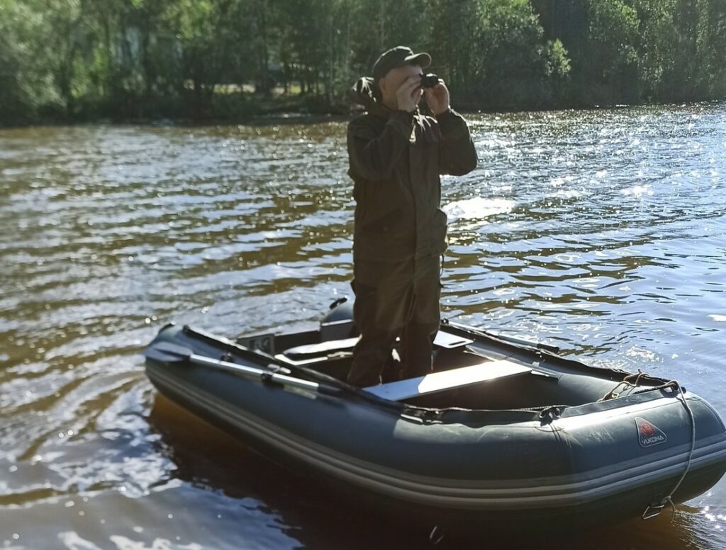 Активисты Свердловского РЭО очищают природный памятник «Шиловский пруд» от нелегальных свалок