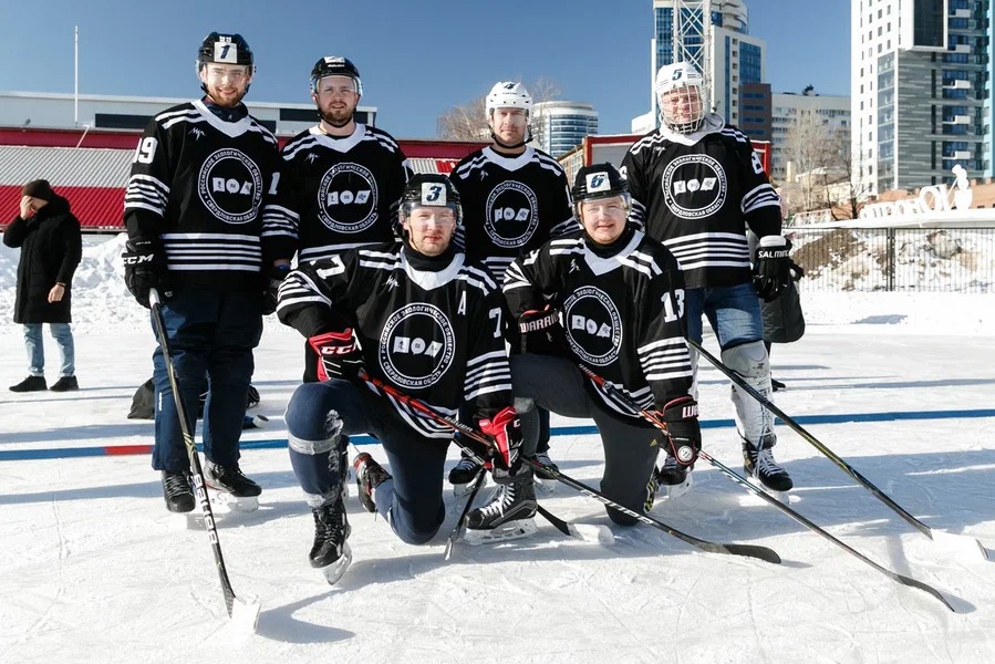 Свердловское отделение Российского экологического общества сформировало свою хоккейную команду
