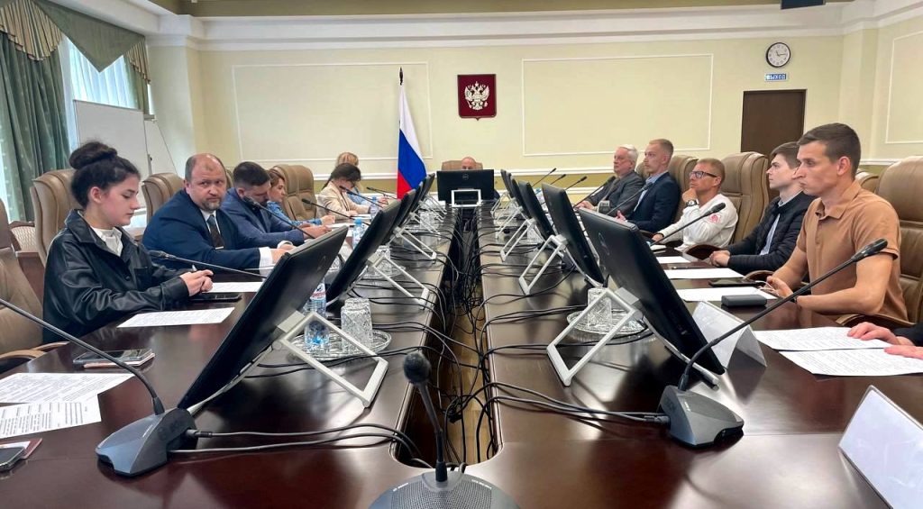 Вячеслав Марков выступил на круглом столе в Минприроды России