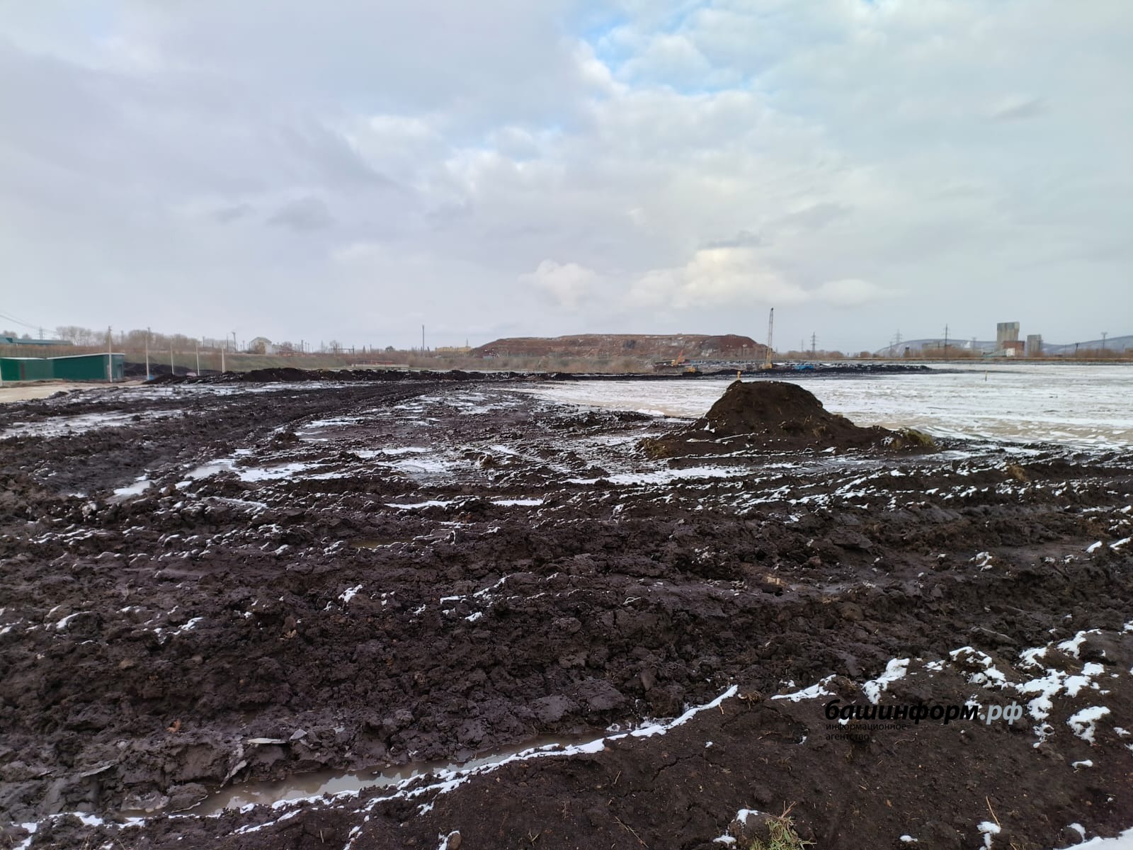 В Башкирии завершают ликвидацию крупнейшей несанкционированной свалки