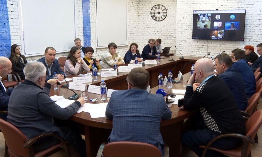 Мусоросортировку, раздельный сбор отходов и ликвидацию незаконных свалок обсуждали в Архангельске