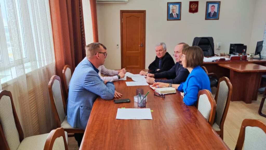 Областные депутаты следят за кадровыми перестановками в коммунальной сфере в Астрахани
