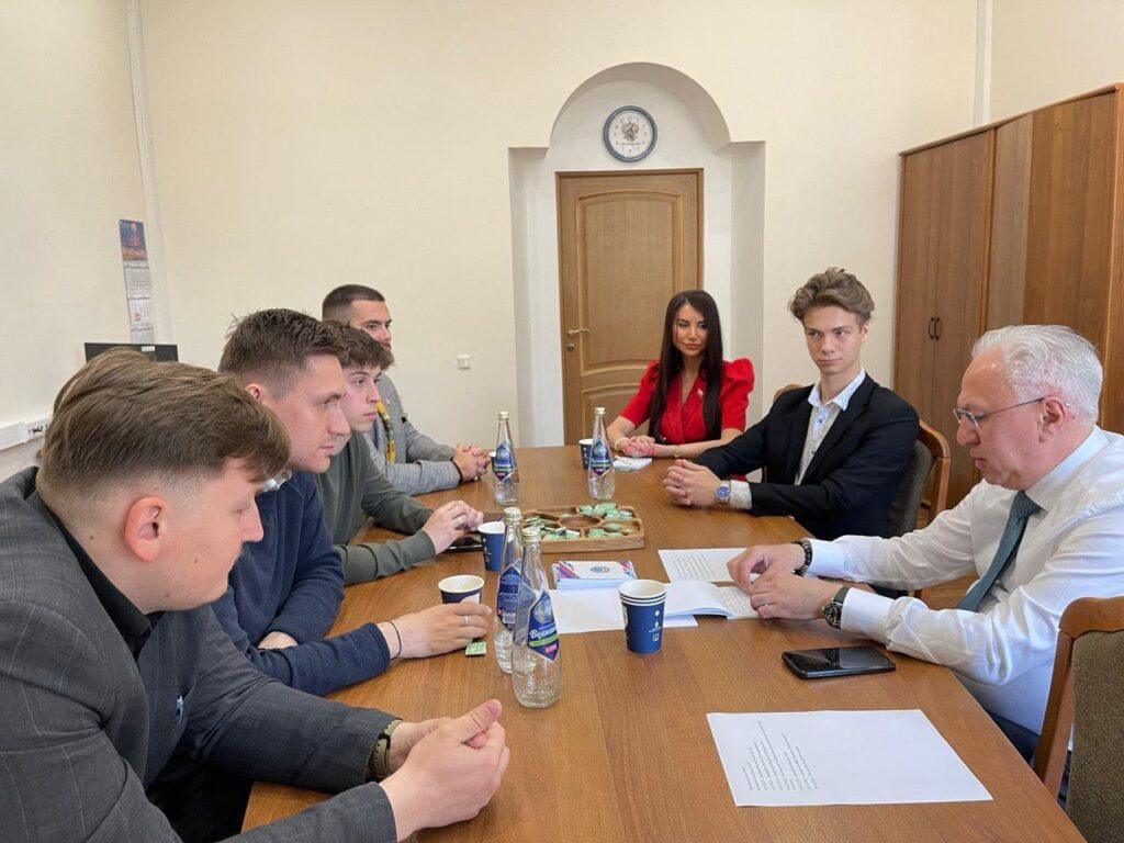 В приемной Общественного экологического совета при Губернаторе Ленинградской области прошла встреча с муниципальными депутатами Санкт-Петербурга