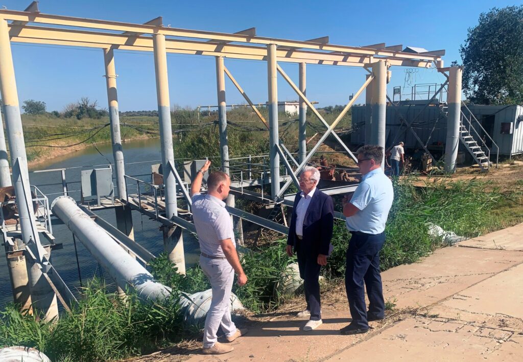Александр Клыканов провел выездную проверку хода мероприятий по механической подаче воды в Прикаспийскую оросительную систему