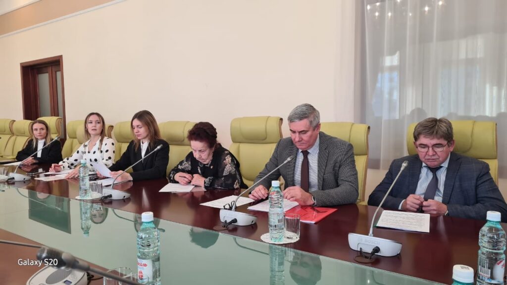 Дарья Украинцева приняла участие в заседании Общественного совета при Заксобрании Новосибирской области